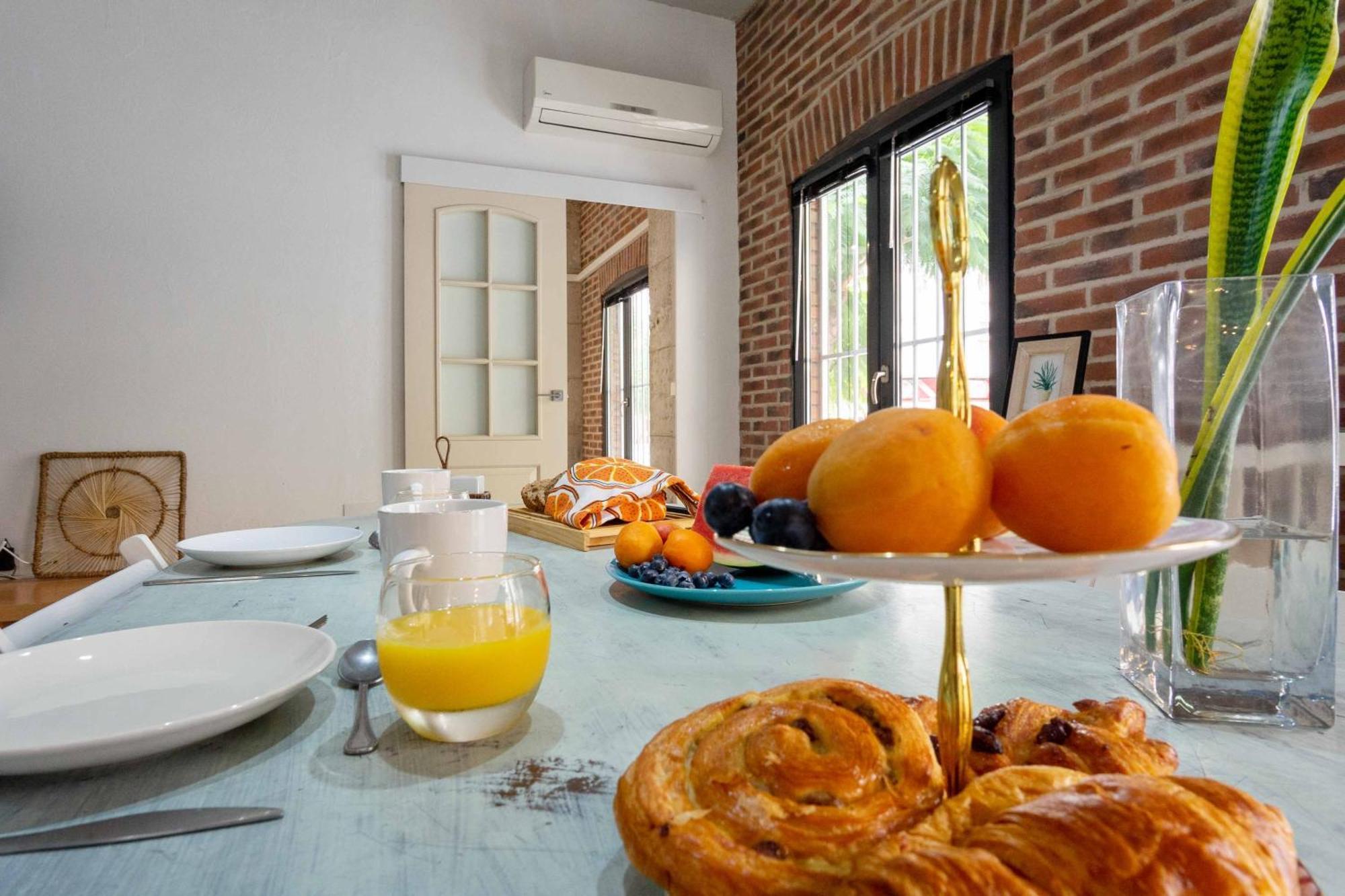 Homely Apartments Casa Torres ตอร์เรเวียคา ภายนอก รูปภาพ